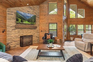 Smart TV, table tennis - Lakefront, FirePit, Boat Slip & Golf Cart Included (Branson)