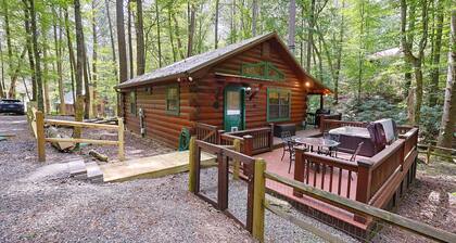 Creekside Paradise w/ Hot Tub & Trail