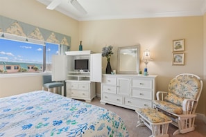 Appartamento, letti multipli, balcone, vista oceano (Sea Haven 314) | 2 camere, con stile personalizzato, con arredamento individuale