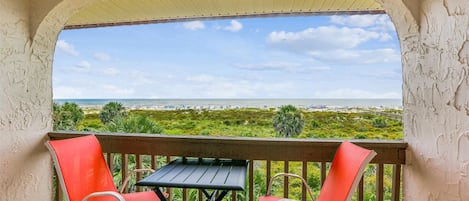 Condo, Multiple Beds, Kitchen, Ocean View (Ocean & Racquet 8315) | Outdoor dining