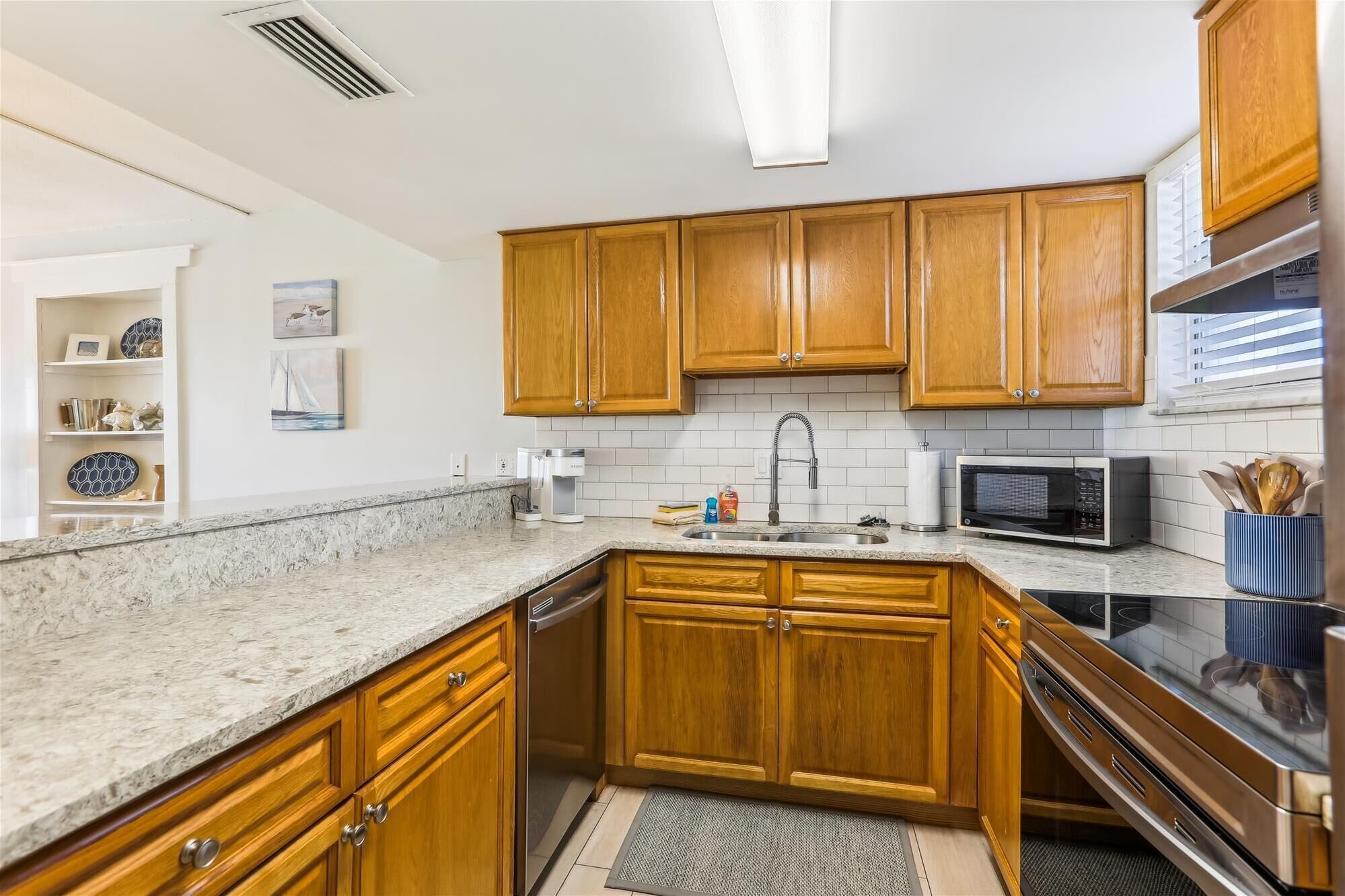 Condo, nhiều giường, sân hiên, quang cảnh biển (Coquina A101) | Bếp riêng | Dụng cụ pha cà phê/trà 