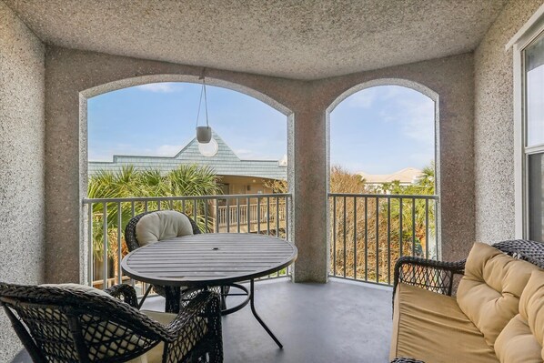 Condo, 1 Queen Bed, Hot Tub, Ocean View (Ocean Gate I306) | Room amenity