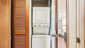 Apartment, Mehrere Betten, Poolzugang, Meerblick (Hibiscus F101) | Wäschereiservice