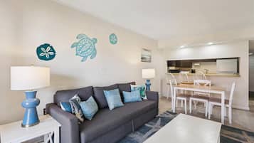 Apartemen, Beberapa Tempat Tidur, balkon, pemandangan kolam renang (Pelican Inlet C222) | Area keluarga