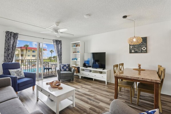 Apartment, Mehrere Betten, Poolzugang, Meerblick (Spanish Trace 243) | Wohnbereich