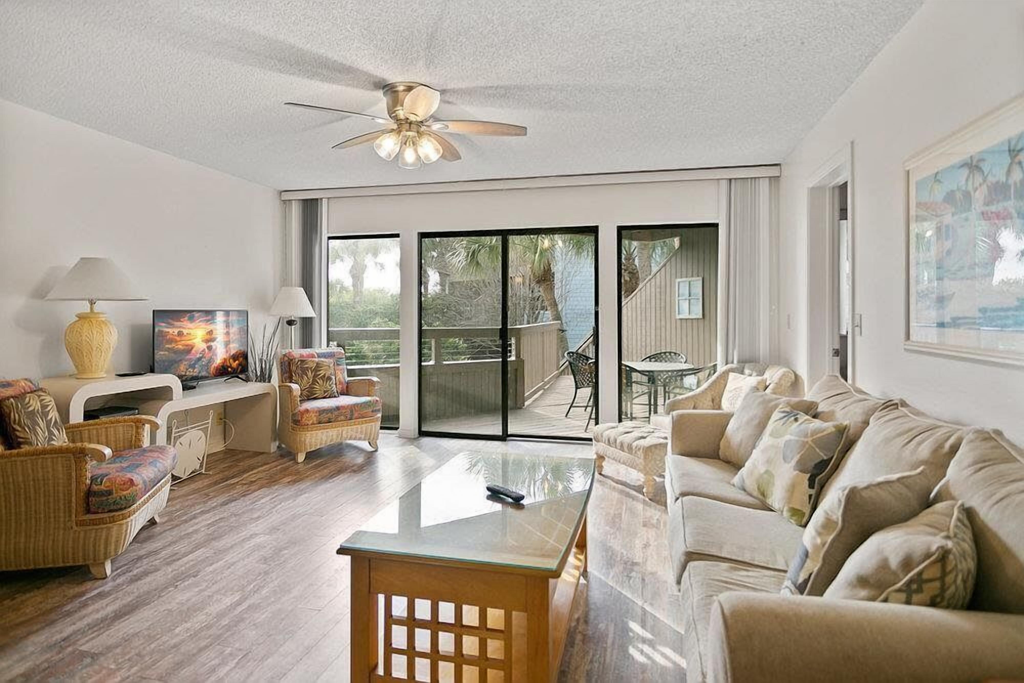 Condo, Multiple Beds, Hot Tub, Ocean View (Hibiscus H204) | Living area