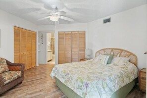 Apartment, Mehrere Betten, Whirlpool, Meerblick (Hibiscus H204) | 2 Schlafzimmer, individuell dekoriert, individuell eingerichtet