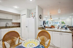 Condo, Multiple Beds, Hot Tub, Ocean View (Hibiscus D202) | Private kitchen