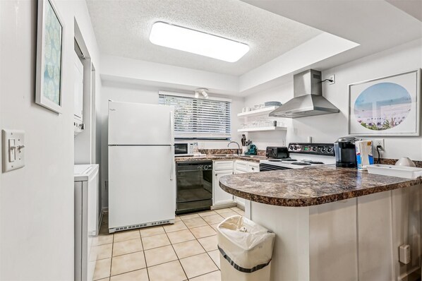 Condo, Multiple Beds, Hot Tub, Ocean View (Hibiscus H201) | Private kitchen | Fridge, microwave, oven, stovetop