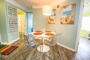 Bloc d'apartaments, diversos llits, banyera d'hidromassatge, vistes a l'oceà (Ocean Gate I301) | Servei de restauració