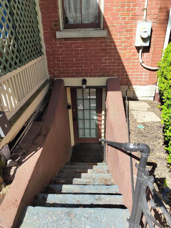 Exterior detail - Charming St Anne's Hill apartment in vibrant Dayton (Dayton)