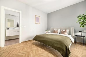 4 dormitorios, tabla de planchar con plancha, Internet y ropa de cama
