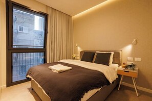 1 bedroom, internet, bed sheets