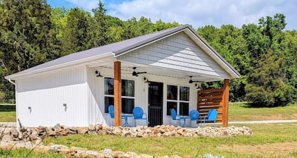 5 Charles Farms Cabin #1 - NEW CABIN - Wineries, Hiking, & Camp Cana