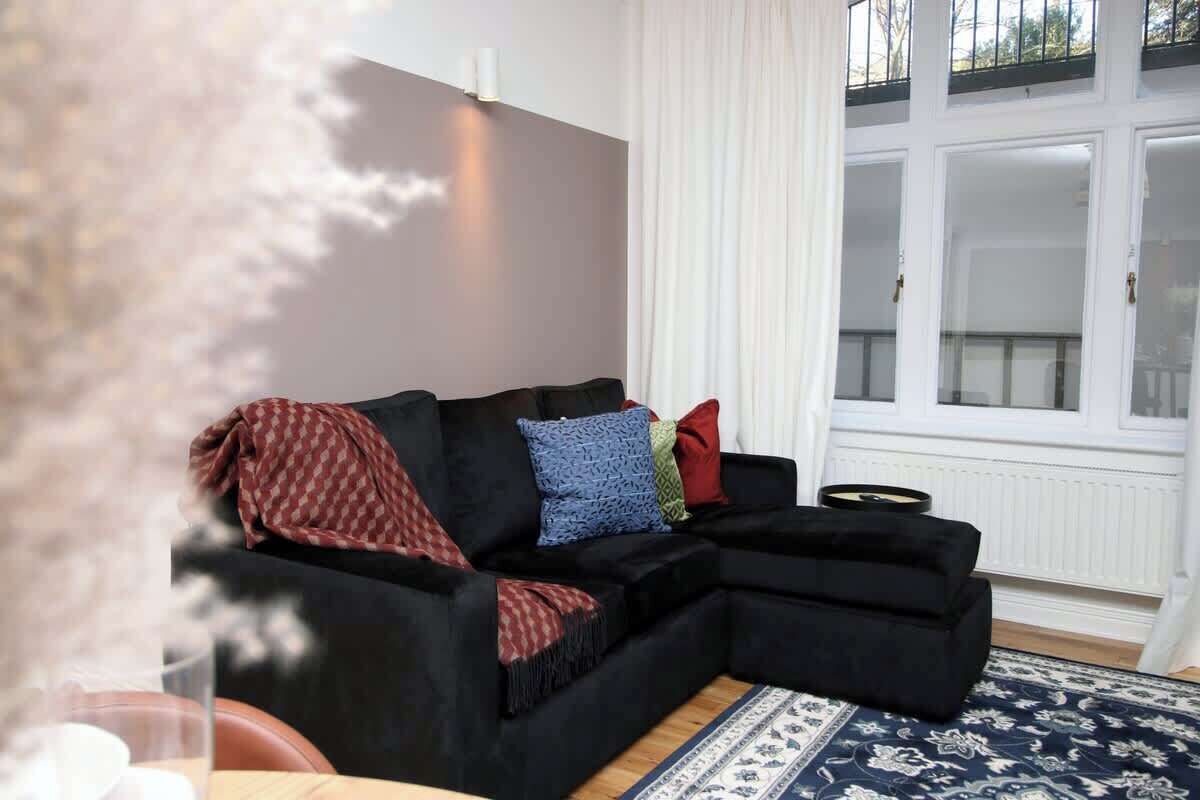 TV og kontorer