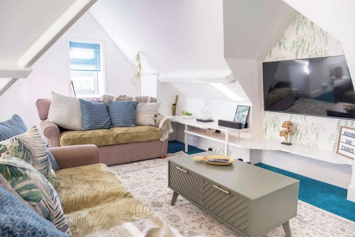 TV, offices