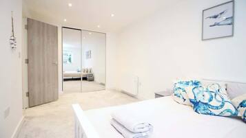 1 bedroom, iron/ironing board, travel cot, WiFi