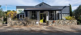 Awakino River Lodge - Coastal Romance - Historic - Spa Pool - Black Sand Beaches