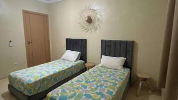 3 chambres, fer et planche Ă repasser, Wi-Fi, draps fournis