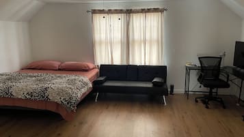 4 bedrooms, iron/ironing board, WiFi, wheelchair access