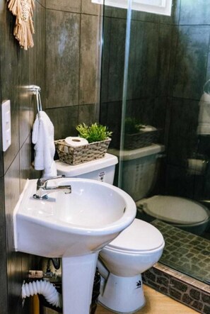 Standard Suite, Balcony, Beach View | Bathroom | Shower, towels, soap, shampoo