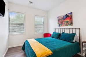 5 slaapkamers, een strijkplank/strijkijzer, gratis wifi, beddengoed