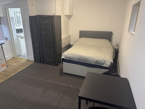 1 bedroom, Internet