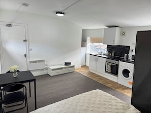 1 bedroom, Internet