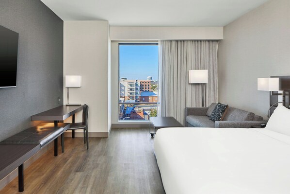 Room, 1 King Bed, City View