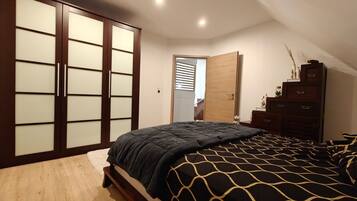 4 chambres, bureau, fer et planche à repasser, Wi-Fi gratuit