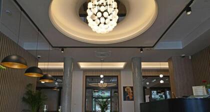 Dom Nazaret - Close to Airport 24h
