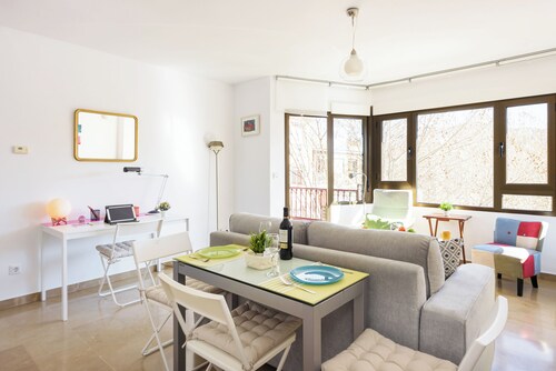 Beautiful Views, Balcony, Downtown