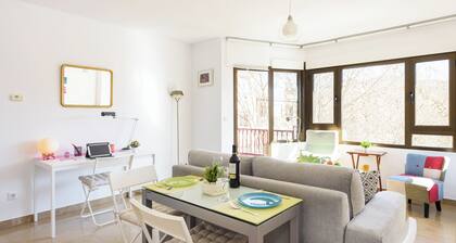 Beautiful Views, Balcony, Downtown