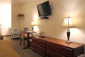 Doppelzimmer | Bügeleisen/Bügelbrett, kostenloses WLAN