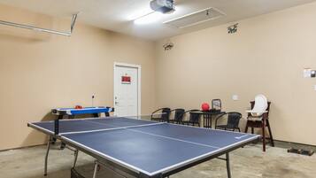 غرفة الألعاب