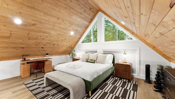 2 bedrooms, desk, iron/ironing board, free WiFi