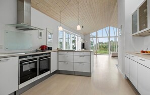 Fridge, oven, dishwasher, coffee/tea maker