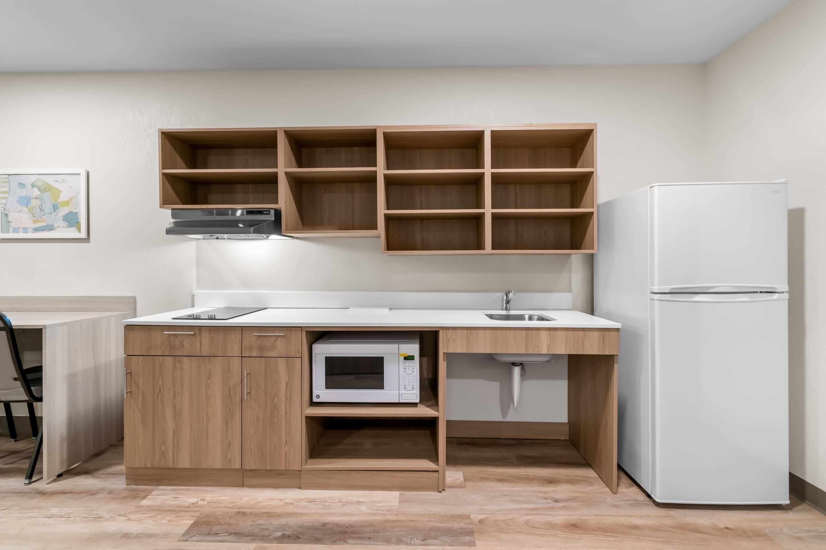 Room, 1 King Bed, Accessible, Non Smoking | Free WiFi, bed sheets