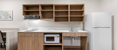 Zimmer, 1 King-Bett, barrierefrei, Nichtraucher | Kostenloses WLAN, Bettwäsche