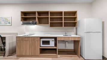 Zimmer, 1 King-Bett, barrierefrei, Nichtraucher | Kostenloses WLAN, Bettwäsche