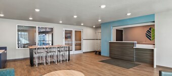 WoodSpring Suites Palm Springs – West Palm Beach