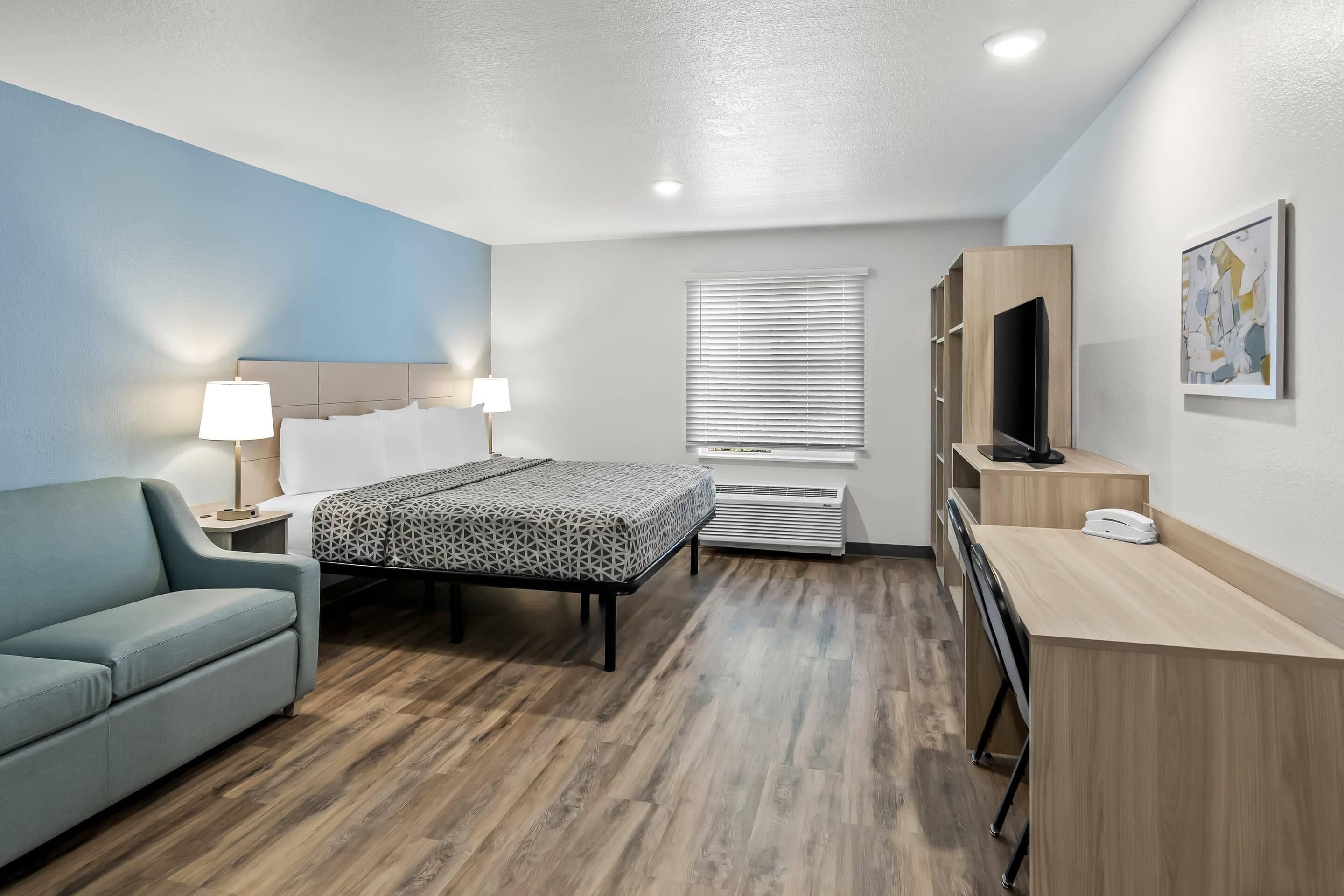 套房, 1 张大床, 无障碍, 无烟房 | 免费 WiFi、床单