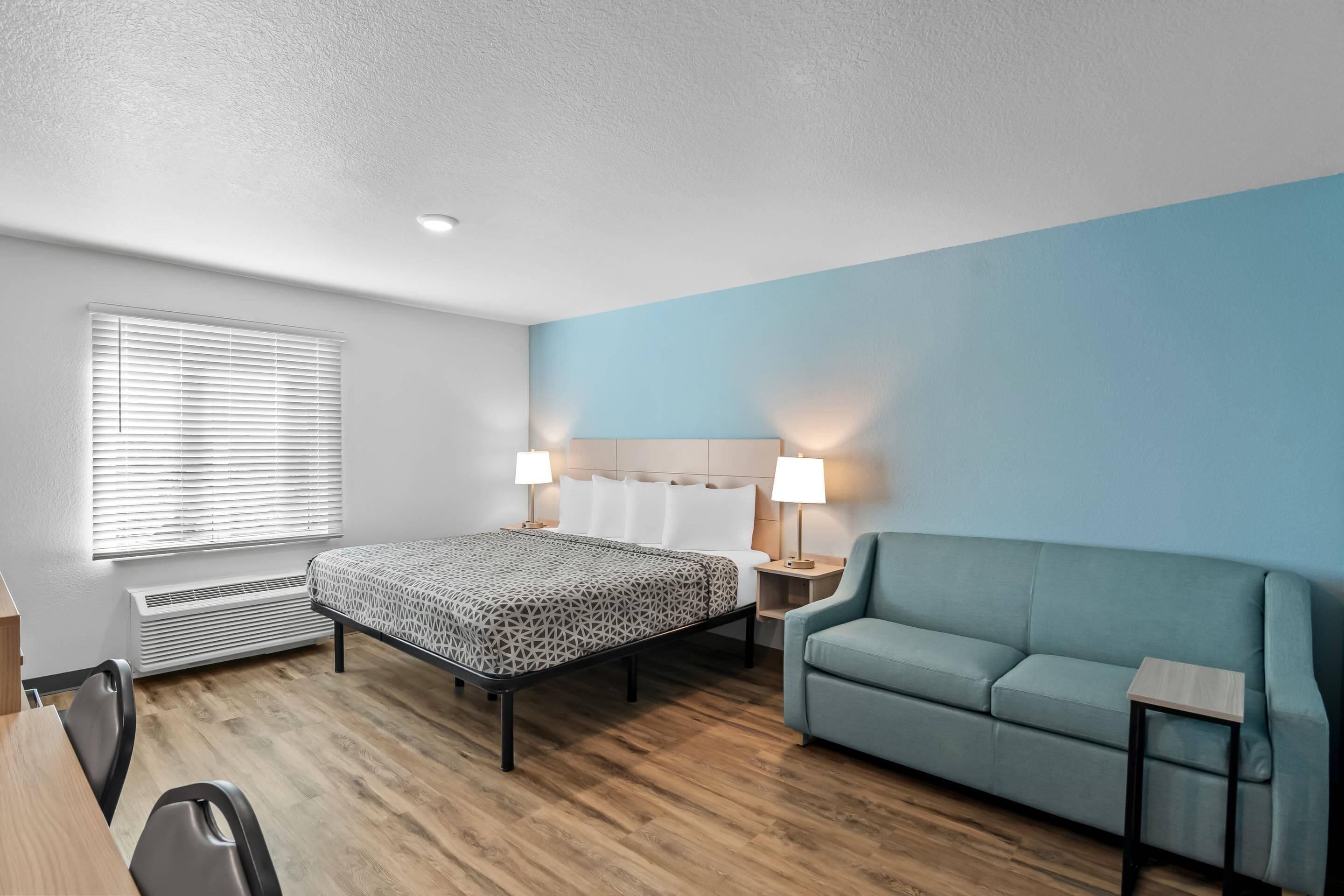 Free WiFi, bed sheets