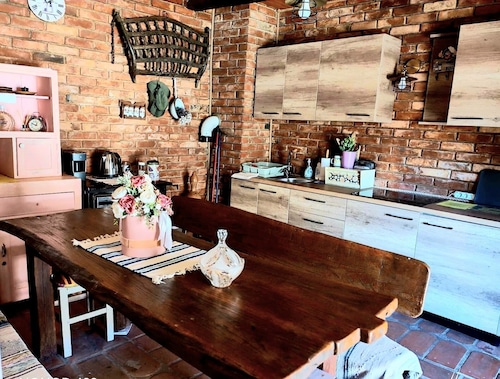 Marvelous 2-bedroom cottage in Staro Petrovo Selo