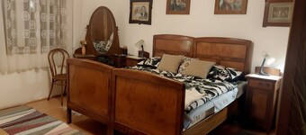 Marvelous 2-bedroom cottage in Staro Petrovo Selo
