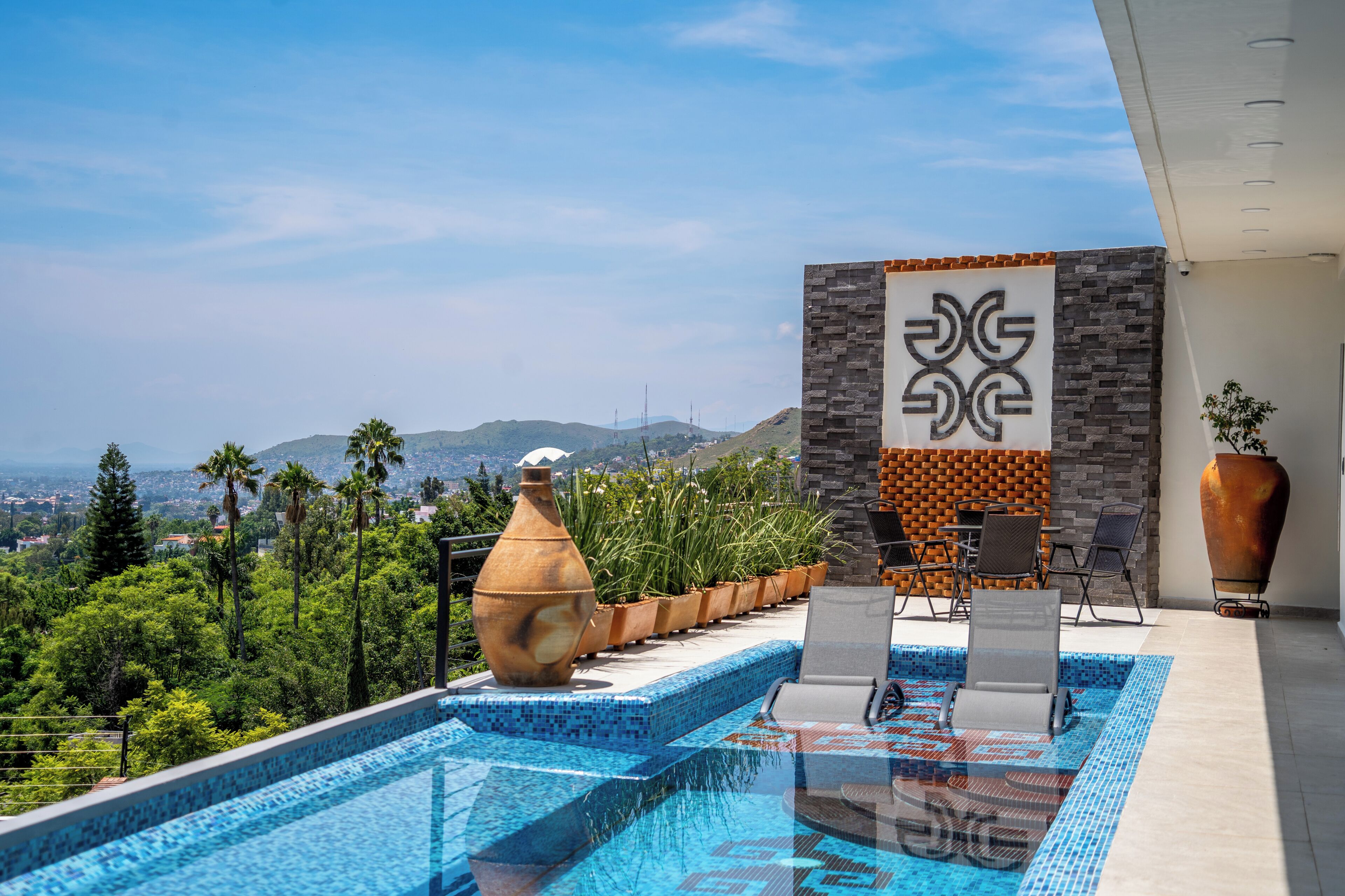 Outdoor pool, sun loungers