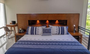 Deluxe-sviitti, kaupunkinäköala | Pimennysverhot, silitysrauta/-lauta, ilmainen Wi-Fi