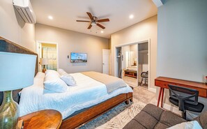 3 chambres, bureau, fer et planche à repasser, lit parapluie