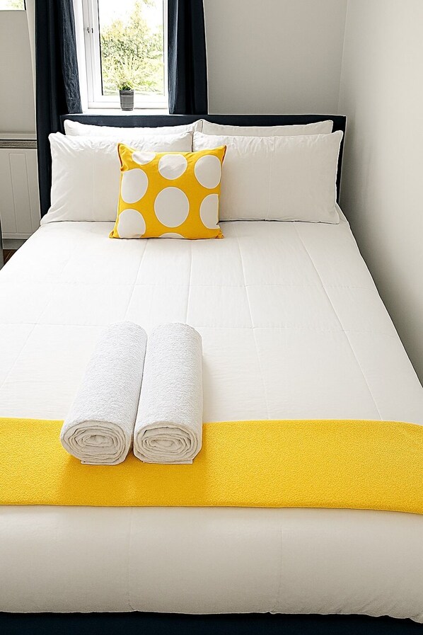 1 bedroom, WiFi, bed sheets