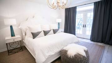 Desk, iron/ironing board, free WiFi